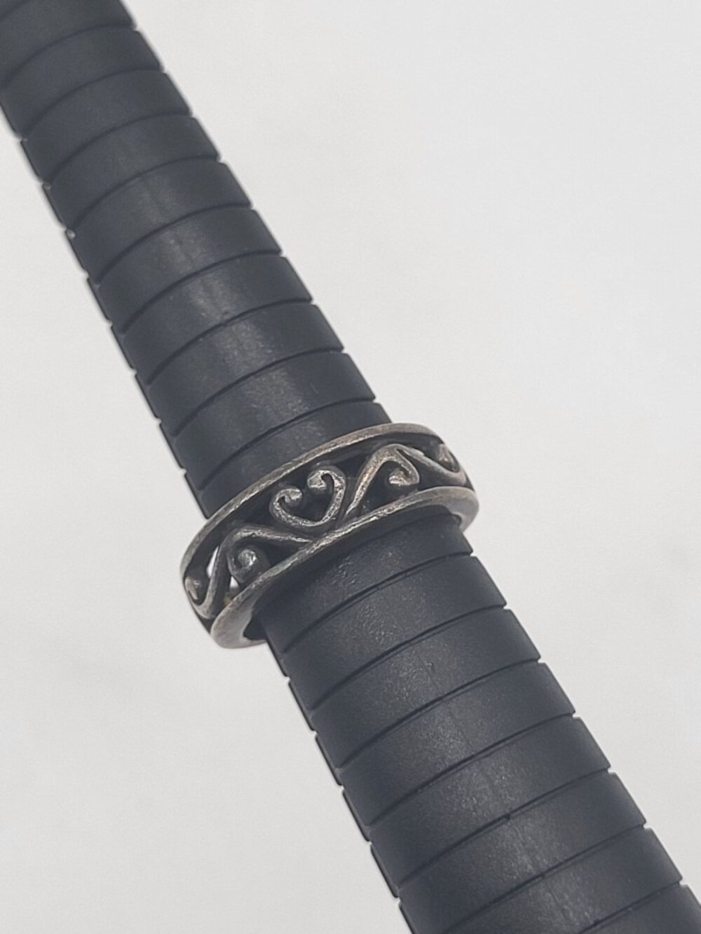 925 Sterling Silver Vintage Floral Heart Scroll Filigree CSE Band Ring Size 7.5